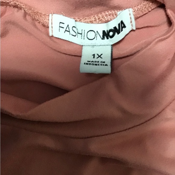 Fashion Nova top 1x - Picture 3 of 3